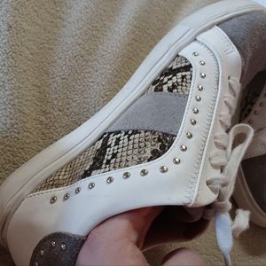 Steve madden white/grey/snakeskin leather sneakers . Size 8.5